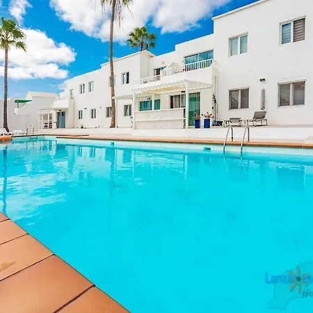 Buenavida Cozy Holiday Home Vv With Communal Pool And Air Con Costa Teguise Extérieur photo