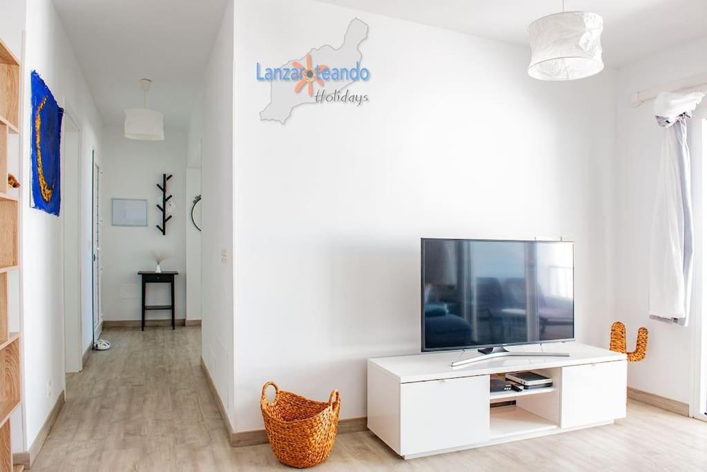 Buenavida Cozy Vv With Communal Pool And Air Con Apartment